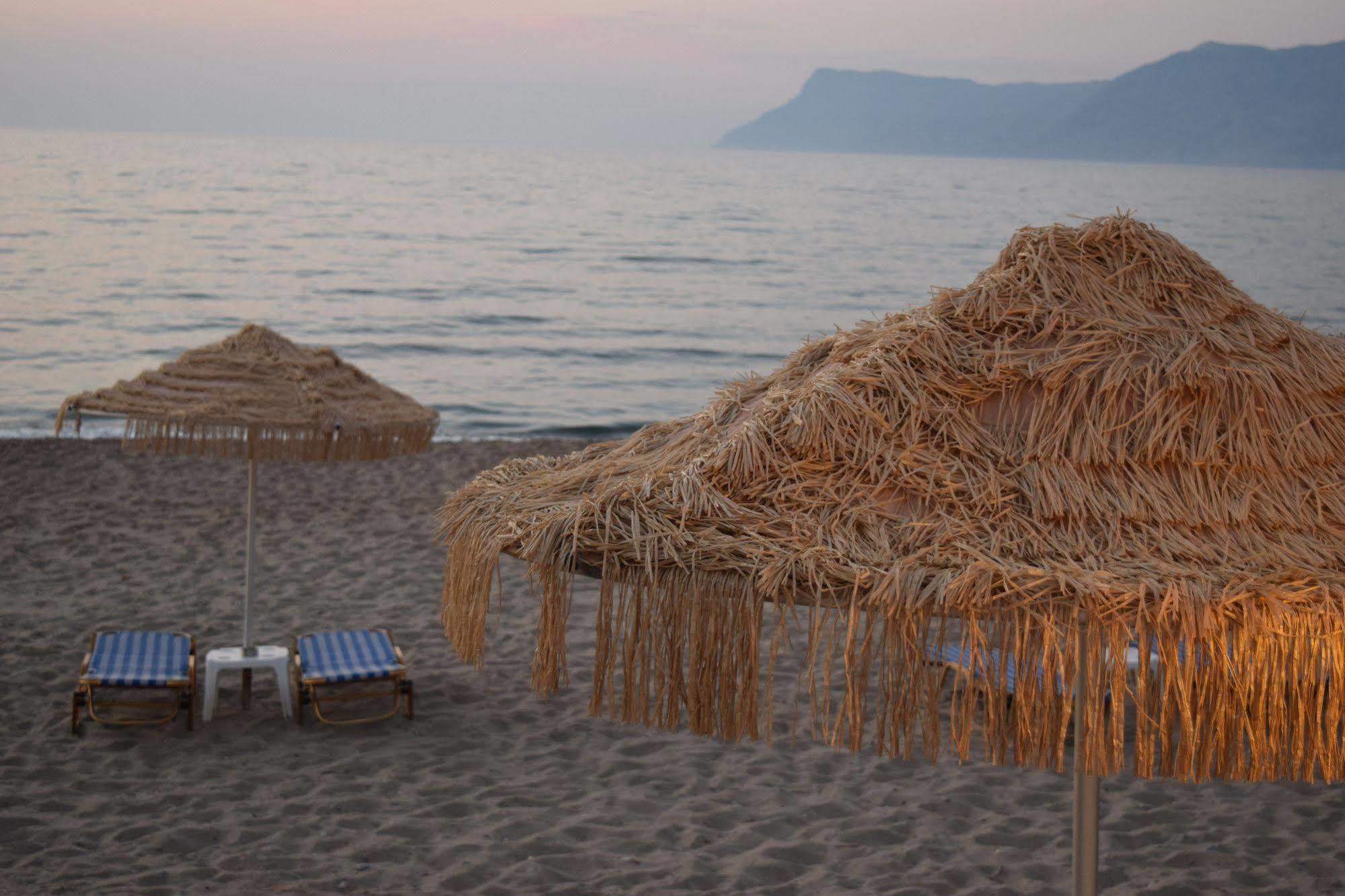 Mesogios Beach Korfalonas Eksteriør billede